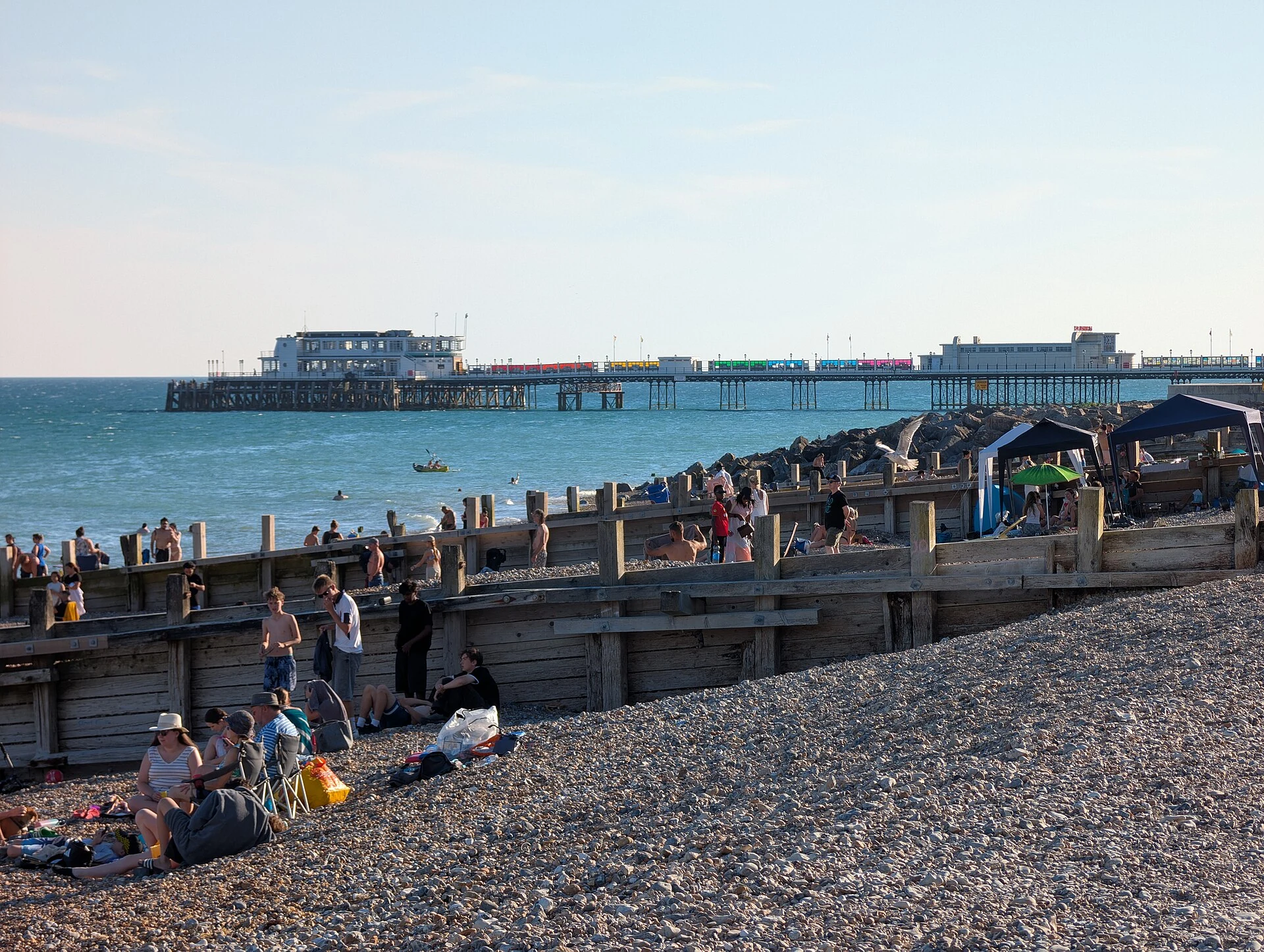 Worthing Pier and pebble beach in Worthing, West Sussex Worthing Pier and pebble beach in Worthing, West Sussex